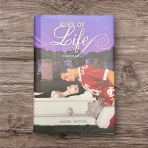 Kiss of Life by Daniel Waters Generation Dead Hardcover YA Paranormal Novel
